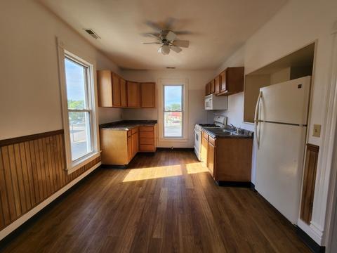 802 E Front St, Bloomington, IL 61701 photo 22