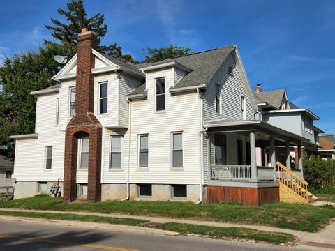 802 E Front St, Bloomington, IL 61701 photo 2