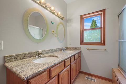 23101 Graf Rd, Harvard, IL 60033 photo 14