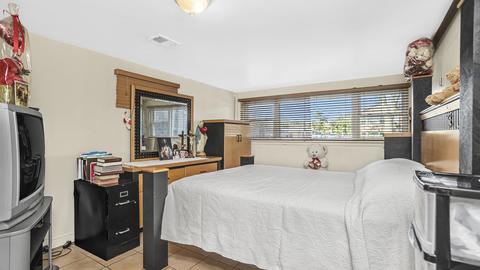 2601 N Mango Ave, Chicago, IL 60639 photo 13