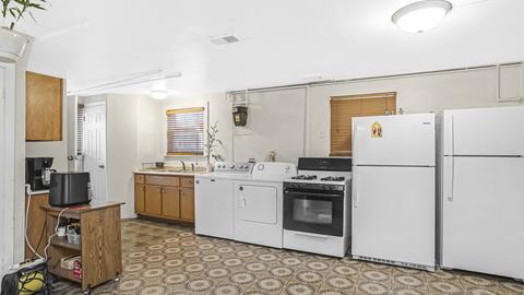 2601 N Mango Ave, Chicago, IL 60639 photo 11