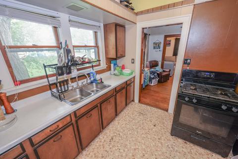 919 E Jackson St, Morris, IL 60450 photo 11