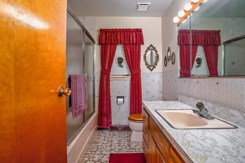 3314 Cove Ct, Johnsburg, IL 60051 photo 10