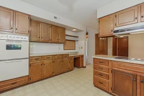 Kitchen - 3 Moore Rd, Bloomington, IL 61701 photo 4 of 4