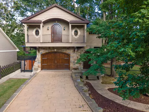 Exterior - 3 Moore Rd, Bloomington, IL 61701 photo 9 of 30