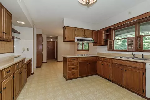 Kitchen - 3 Moore Rd, Bloomington, IL 61701 photo 3 of 4