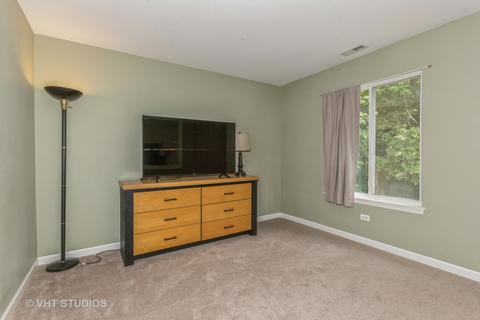 2840 Sun Valley Dr, Plainfield, IL 60586 photo 8
