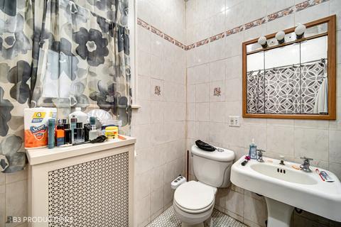 2218 E 84th St, Chicago, IL 60617 photo 8