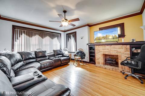 2218 E 84th St, Chicago, IL 60617 photo 4