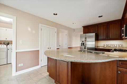 529 Tracy Ter, Des Plaines, IL 60016 photo 6