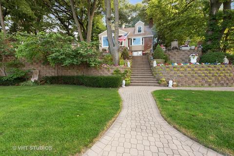 168 Howard Ct, Fox Lake, IL 60020