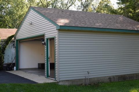 1048 Logan Ave, Elgin, IL 60120 photo 6
