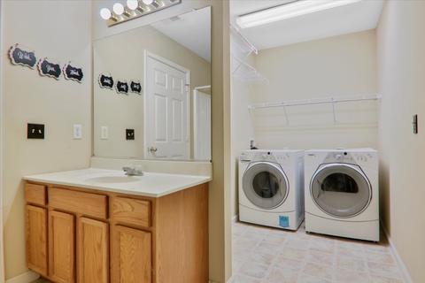 1007 E Shelbourne Dr, Normal, IL 61761 photo 18