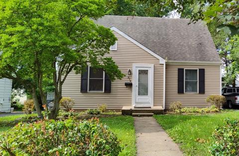 374 S Edison Ave, Elgin, IL 60123 photo 3