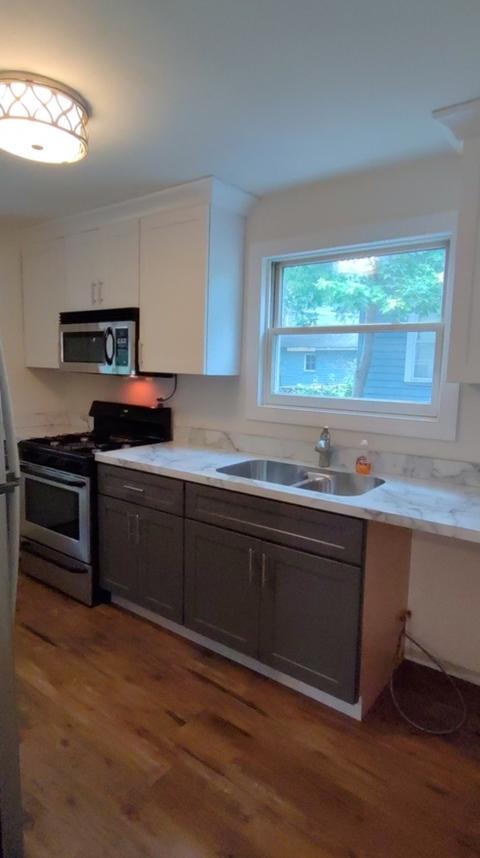 374 S Edison Ave, Elgin, IL 60123 photo 5