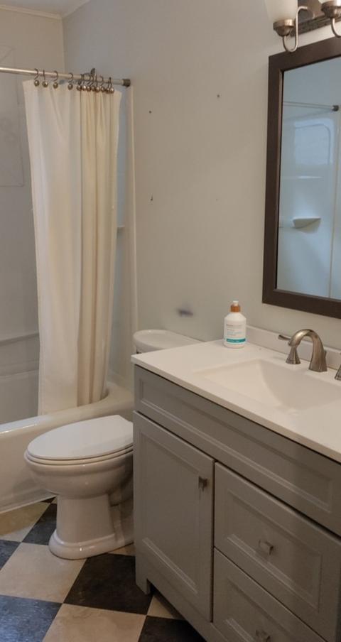 374 S Edison Ave, Elgin, IL 60123 photo 8