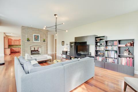 857 S Wright St, Naperville, IL 60540 photo 39