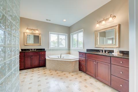 857 S Wright St, Naperville, IL 60540 photo 47
