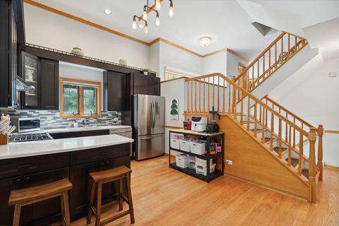 2802 S Shields Ave, Chicago, IL 60616 photo 9