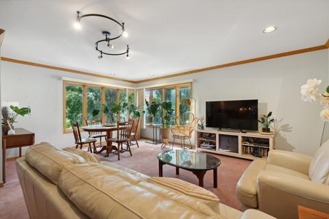 2802 S Shields Ave, Chicago, IL 60616 photo 4