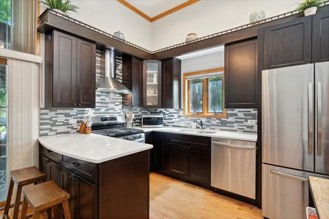 2802 S Shields Ave, Chicago, IL 60616 photo 8