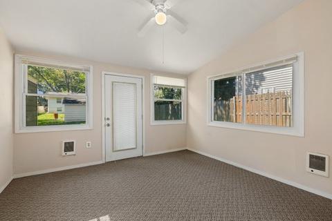 252 S Aldine St, Elgin, IL 60123 photo 11