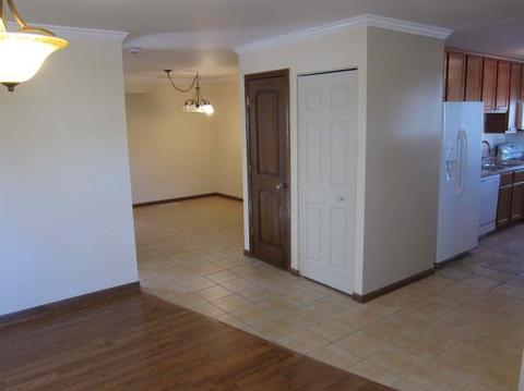 585 Bridget Pl, Wheeling, IL 60090 photo 6