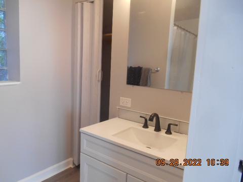 318 E 70th St, Chicago, IL 60637 photo 11