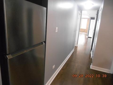 318 E 70th St, Chicago, IL 60637 photo 9