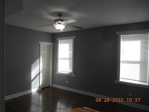 318 E 70th St, Chicago, IL 60637 photo 6