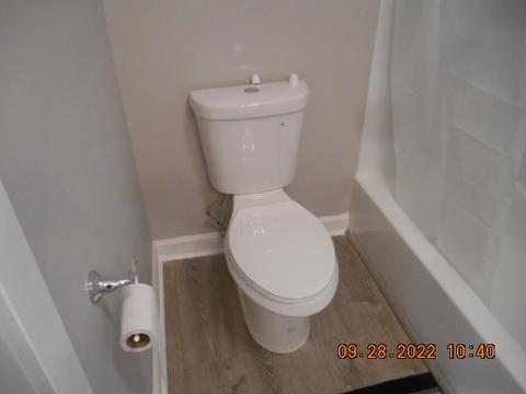 318 E 70th St, Chicago, IL 60637 photo 12