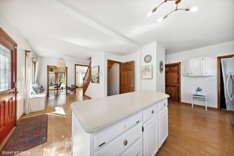 401 Lyon Ave, Wheaton, IL 60187 photo 4