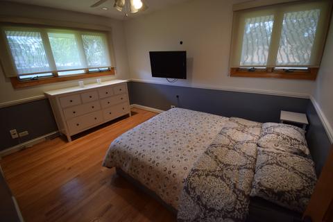 750 Cavan Ln, Des Plaines, IL 60016 photo 8