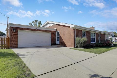 405 E Maple St, Lombard, IL 60148 photo 2