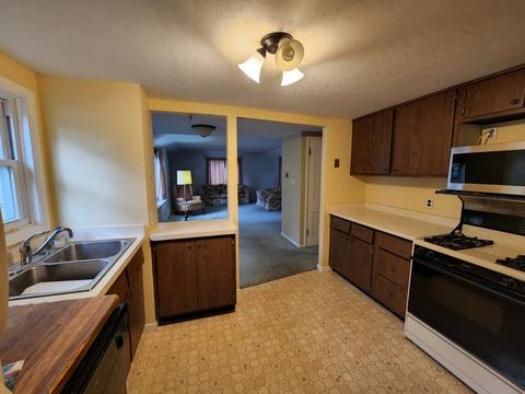 3702 Maple Ave, Mchenry, IL 60050 photo 6