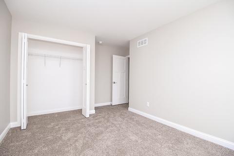 1 Emerald Crest Ct, Bloomington, IL 61705 photo 9