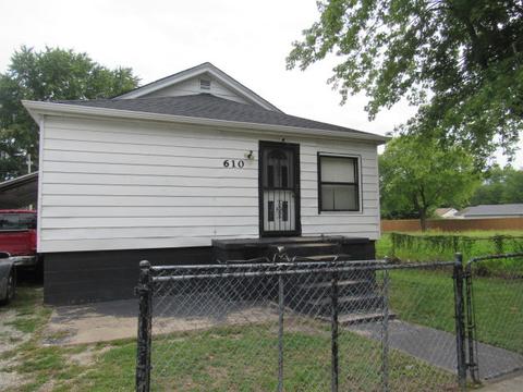 610 E Beardsley Ave, Champaign, IL 61820 photo 1