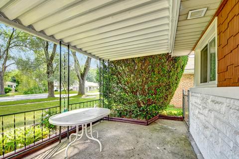 17006 Lorenz Ave, Lansing, IL 60438 photo 2
