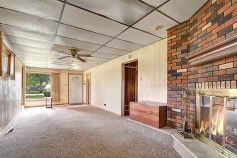 17006 Lorenz Ave, Lansing, IL 60438 photo 3