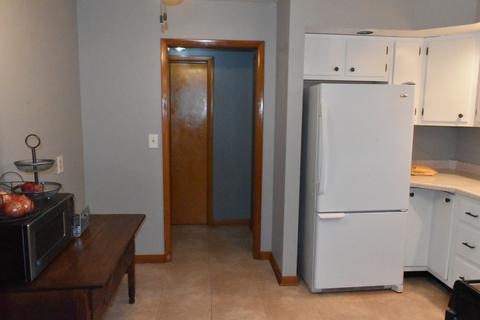 647 E 3rd St, El Paso, IL 61738 photo 9