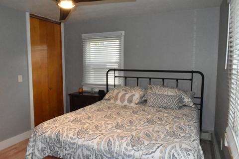 647 E 3rd St, El Paso, IL 61738 photo 12