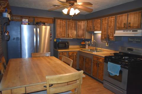 503 Eastern Dr, Gridley, IL 61744 photo 6