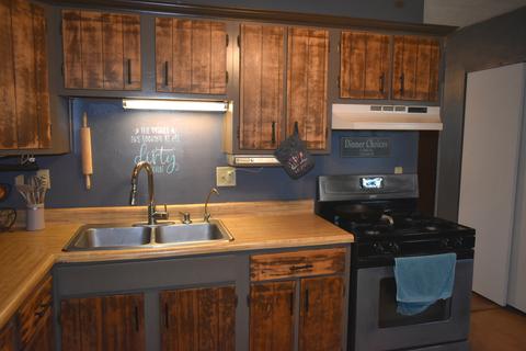 503 Eastern Dr, Gridley, IL 61744 photo 7