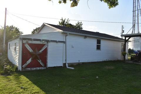 503 Eastern Dr, Gridley, IL 61744 photo 23