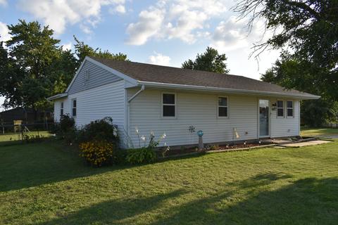 503 Eastern Dr, Gridley, IL 61744 photo 1