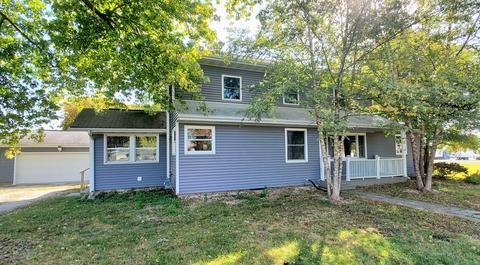 404 S Clinton St, Mclean, IL 61754 photo 1