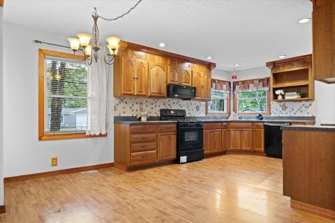 404 S Clinton St, Mclean, IL 61754 photo 9
