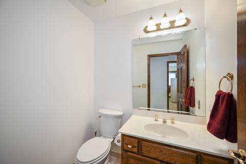 40 W157 Oak Tree Ln, Elgin, IL 60124 photo 13