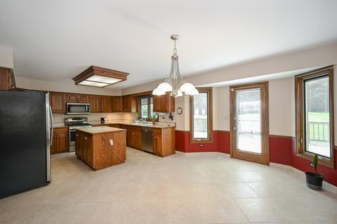 40 W157 Oak Tree Ln, Elgin, IL 60124 photo 5
