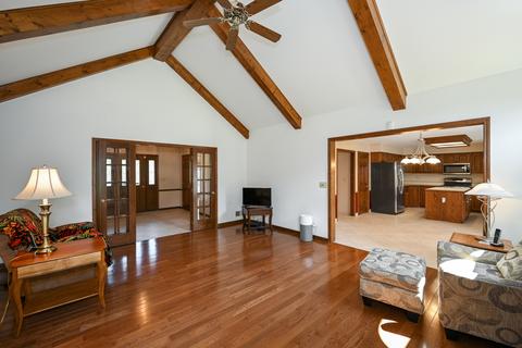 40 W157 Oak Tree Ln, Elgin, IL 60124 photo 4